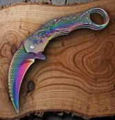 EE10A120RB ElitEdge Mermaid Karambit - Couteau Pliant A/O Lame Acier 440C Spectrum Manche Acier Sculpté Anneau Linerlock - Livraison Gratuite