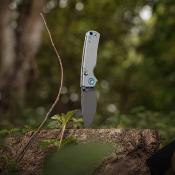 VOSA2612 Vosteed Porcupine A2612 – Couteau Pliant Lame Acier 14C28N Black Button Lock Manche Micarta Gris – Livraison Gratuite