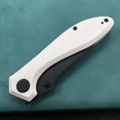 KUB314D  Kubey Ruckus – Couteau Liner Lock | Lame Drop Point AUS-10 BLK | Manche G10 Ivory | Bearing - Livraison Gratuite