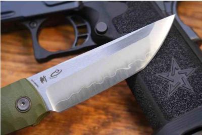 NMB2411GR North Mountain Blade - Couteau Kick Stop Chop Plus Lame Acier SLD Magic Tanto Manche G10 Vert Sculpté - Livraison Gratuite