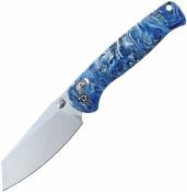 TD024BLWT Defcon Artifact Blue/White  | Couteau Pliant | Lame Sheepfoot 14C28N | Manche Résine Bleu | Axis Lock Bearing - Livraison Gratuite