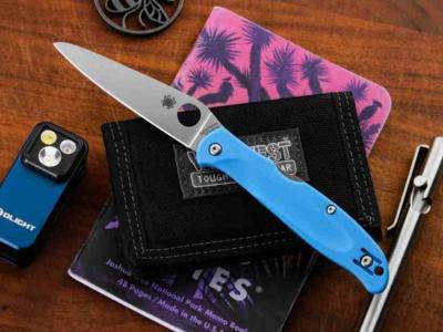 SC259PBL — Couteau Spyderco Charisma Lame Acier CTS BD1N Drop Point Satinée Manche FRN Bleu Lockback USA - Livraison Gratuite