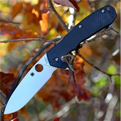 Couteau Spyderco Amalgam Manche Fibre de Carbone/G-10 Lame Acier S30V SC234CFP - Livraison Gratuite