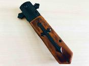 EE10A137WB ElitEdge Celtic Cross Stiletto | Couteau Lame Needle Point Acier 440C Silver | Manche Bois Croix Spring Assist - Livraison Gratuite