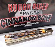 RR2526 Couteau Rough Ryder Doctor’s Knife | Lame Spear Point Acier Damas | Manche Os Cannelle Slipjoint - Livraison Gratuite