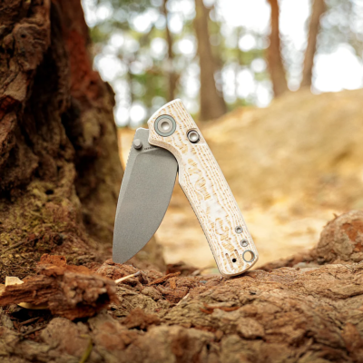 VOSA2626 Couteau Pliant Vosteed Porcupine Ivory Drift | Lame Drop Point Acier 14C28N Stonewash | Manche Bamboo Micarta Top Liner Lock - Livraison Gratuite
