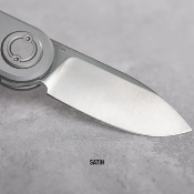 VOSA3703 Couteau Vosteed Corgi-V Lame Drop Point Acier 14C28N Manche Alu inium Gris, Sécurité Vanchor Lock – Livraison Gratuite