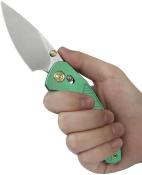 KUB488D — Couteau KB Knives Aero Lame Acier Bohler M390 Drop Point Satiné Manche Titane Vert Crossbar Lock Livraison Gratuite