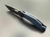 KETM062 Ketuo Yakuza Tanto - Couteau Pliant Linerlock Lame Acier 14C28N Black Manche G10 Bleu Mitres FCarbone - Livraison Gratuite