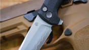 NMB2406B Couteau North Mountain Blade Chop Lame Acier San Mai TANTO Manche G10 Black Pivot Sur ROulements - Livraison Gratuite