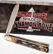 RR2526 Couteau Rough Ryder Doctor’s Knife | Lame Spear Point Acier Damas | Manche Os Cannelle Slipjoint - Livraison Gratuite