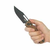 KUB396E Couteau pliant Kubey TBO | Lame Clip Point acier 14C28N | Crossbar Lock | Manche Brown Micarta – Livraison Gratuite