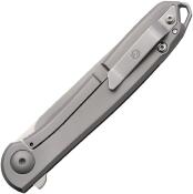 KARB109 Karbon Tidbit - Couteau Pliant Frame Lock | Lame Drop Point Satin CPM S35VN | Manche Titane Gris IKBS - Livraison Gratuite