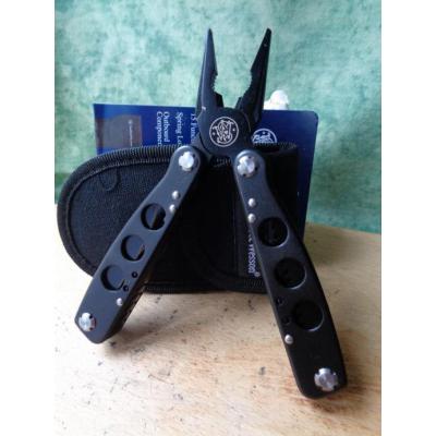 Pince Outil Multifonction Smith&Wesson Multitool Acier Lames Tournevis Etui Nylon SWMT1CP - Free Shipping
