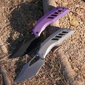 ATZ1887GBPU Artisan Cutlery Dark Wing | Couteau Pliant Lame Modified Clip Point Acier S35VN | Manche Purple Titanium Frame Lock - Livraison Gratuite