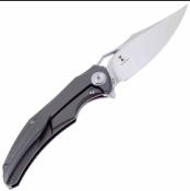 CMB02B CMB Made Knives Prowler – Couteau pliant Frame Lock Lame Acier M390 Satin Manche Carbon Fiber & Titanium - Livraison Gratuite