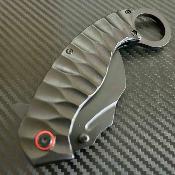 EE10A130BK Elitedge Karambit Spring Assisted | Couteau Lame Karambit Claw Acier 440C Black Serrated | Manche Black Anodized Aluminum - Livraison Gratuite