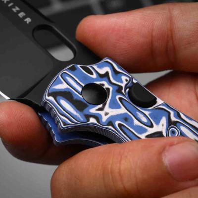 KIV348829BSA1 Couteau Kizer Sheepdog C01C | Lame Sheepsfoot Acier Nitro-V Black PVD | Manche Blue Vortex Micarta Button Lock - Livraison Gratuite