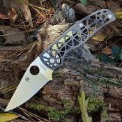 SC266ALP Couteau SPYDERCO Edgerati Lame Acier CPM S30V Satin Manche Alu Gray Compression Lock USA - Livraison Gratuite