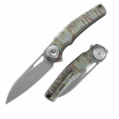 DTK4130TC Couteau Dreamtech Button Lock Ti Camo | Lame Acier M390 Bead Blast | Manche Titane Camo | Ouverture Flipper - Livraison Gratuite