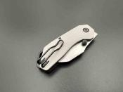 KETM090 Ketuo Rhapsody - Couteau Pliant Button Lock Lame Acier 14C28N Satin Wharncliffe Manche G10 Gris - Livraison Gratuite