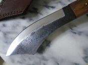PA203426 Poignard Scimitar Couteau de Chasse Lame Acier Carbone 1055 Etui Cuir - Livraison Gratuite