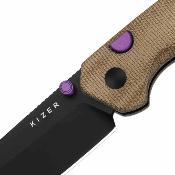 KIV3693BSA1 Couteau Kizer Madrac | Lame Acier 14C28N Black PVD Sheepsfoot | Manche Norplex Micarta Brown | Button Lock | Livraison Gratuite