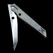 SC273TIP Couteau pliant Spyderco Cobol Slipit | Lame Tanto Acier M390 | Manche titane Made Italy - Livraison Gratuite