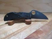 SCMBKWPBK Spyderco ManBug Wharncliffe – Couteau Ultra-Compact Lame Acier VG-10 Manche FRN Noir Lockback Japan – Livraison Gratuite