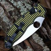 SC101GBKYLMCP2 — Couteau Spyderco Manix 2 Salt USA Lame Acier CPM-MagnaCut Leaf-Shaped Manche G10 Jaune et Noir Ball Bearing Lock - Livraison Gratuite