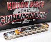 RR2526 Couteau Rough Ryder Doctor’s Knife | Lame Spear Point Acier Damas | Manche Os Cannelle Slipjoint - Livraison Gratuite