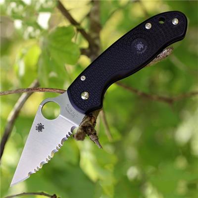 Couteau Spyderco Para 3 Serrated Acier CTS BD1N Made USA SC223SBK - Livraison Gratuite