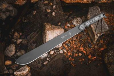 TPMAC230 — Machette TOPS Machete .230 Lame Acier Carbone 1095 Finition Grise Manche Micarta Noir Housse nylon Bushcraft USA Livraison Gratuite