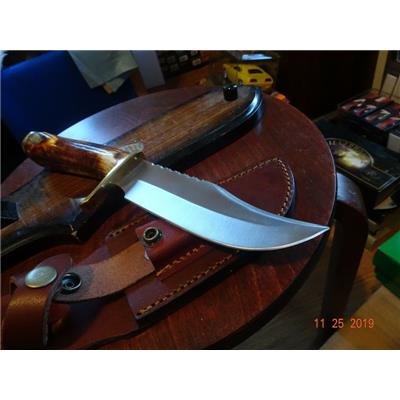 RR1939 Couteau Bowie Rough Rider .45 Manche Bois de Cerf Etui Cuir - Livraison Gratuite