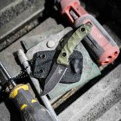 SKW67508 Skallywag Tactical The Mini – Couteau De Cou Lame Acier 420 Manche G10 vert Etui Kydex – Livraison Gratuite