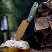 TVJM05GM14 Trivisa Eggplant BM – Couteau Fixe Lame Acier 14C28N Manche Micarta Green Étui Kydex – Livraison Gratuite 