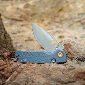 VOSA2621 Couteau Vosteed Porcupine | Lame Acier 14C28N Drop Point Satin | Manche Blue G10 | Top Liner Lock | Livraison Gratuite