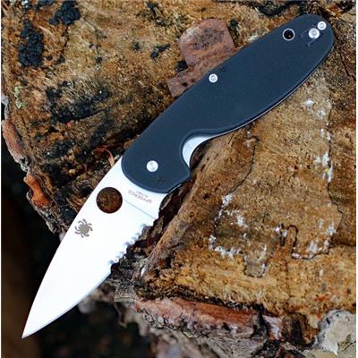 Couteau Spyderco Emphasis Black G10 Lame Acier 8Cr13MoV Serr SC245GPS - Livraison Gratuite