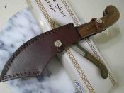 PA203426 Poignard Scimitar Couteau de Chasse Lame Acier Carbone 1055 Etui Cuir - Livraison Gratuite