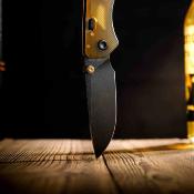 VOSA1607 Couteau pliant Vosteed Marten A1607 | Lame Drop Point acier 154CM 7,6 cm Black Stonewash | Top Liner Lock | Manche Amber PEI – Livraison Gratuite