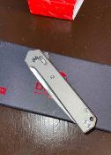 DTK4032TG Couteau Dreamtech | Lame Acier VG-10 Drop Point | Manche Plaquettes Gray Anodized Titanium | Crossbar Lock | Livraison Gratuite