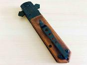 EE10A137WB ElitEdge Celtic Cross Stiletto | Couteau Lame Needle Point Acier 440C Silver | Manche Bois Croix Spring Assist - Livraison Gratuite