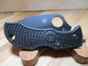 SCMBKWPBK Spyderco ManBug Wharncliffe – Couteau Ultra-Compact Lame Acier VG-10 Manche FRN Noir Lockback Japan – Livraison Gratuite