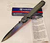 SW1227056 Couteau Smith & Wesson Executive Lame Spear Point Acier 7Cr13 Manche Alu Sécurité Linerlock - Livraison Gratuite