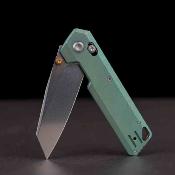 VOSA3519 Couteau Vosteed Parallel | Lame Reverse Tanto Acier 154CM | Manche Titanium Green Crossbar Lock - Livraison Gratuite