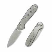 GEO2501A GEO Knife Frost – Couteau pliant Lame Acier M390 Drop Point Manche Titane Gris Axis Lock - Livraison Gratuite