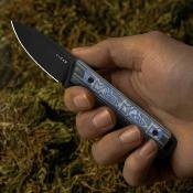 KI1108A1 Kizer Whiskey Jack – Couteau Lame Acier CPM-10V Black Manche Micarta & Blue Vortex Housse Kydex - Livraison Gratuite