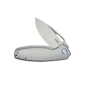 KUB360A Kubey Tityus Gris – Couteau Pliant Frame Lock | Lame Drop Point Bead Blasted 14C28N | Manche Titane  - Livraison Gratuite